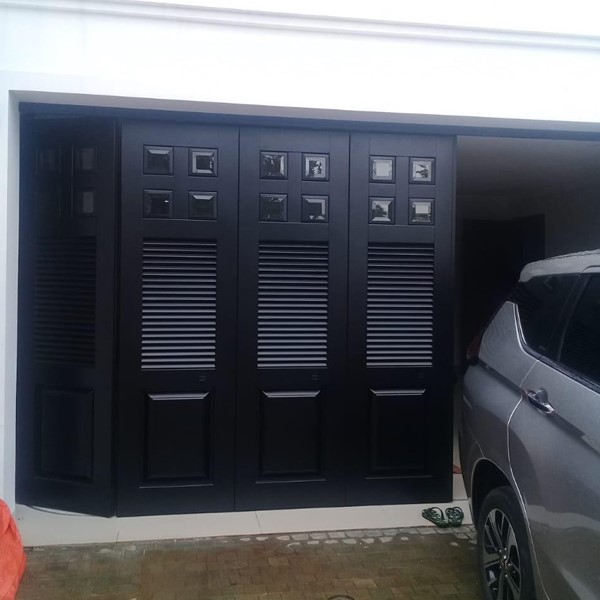 Pintu Garasi - W 380 D4